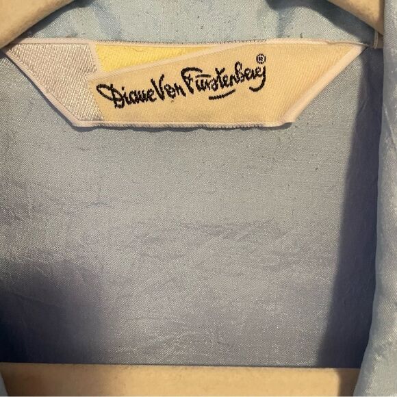 Diane Von Furstenberg L Light Blue Button-Up Shirt - Picture 4 of 7